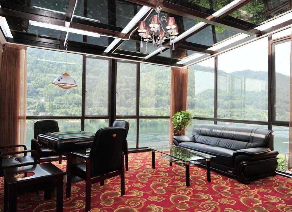 Jiande Yinyuan Hotel Tangcun Екстер'єр фото